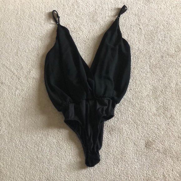 Tobi Other - Deep V black bodysuit